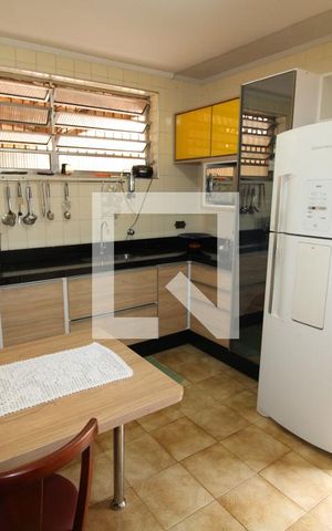 Casa à venda com 250m², 2 quartos e 3 vagasCozinha