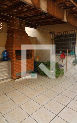 Casa à venda com 250m², 2 quartos e 3 vagasQuintal