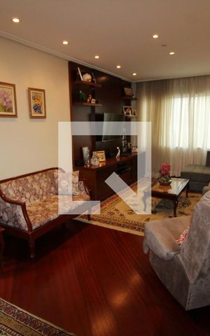 Casa à venda com 250m², 2 quartos e 3 vagasSala