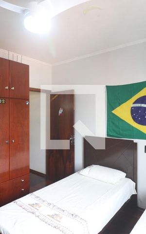 Casa à venda com 169m², 4 quartos e 2 vagasQuarto 3