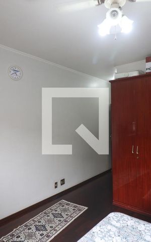 Casa à venda com 169m², 4 quartos e 2 vagasQuarto 1