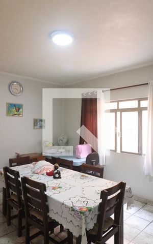 Casa à venda com 169m², 4 quartos e 2 vagasCopa