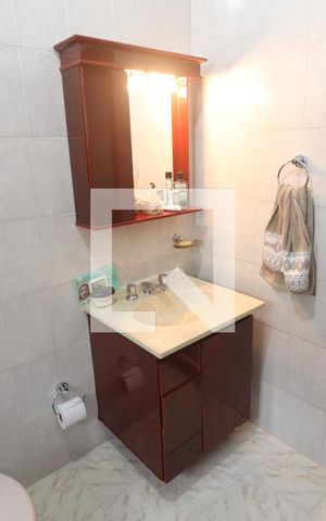 Casa à venda com 169m², 4 quartos e 2 vagasBanheiro Quarto 1