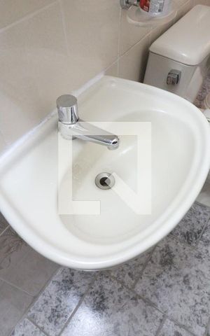 Casa à venda com 169m², 4 quartos e 2 vagasLavabo