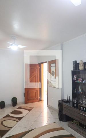 Casa à venda com 169m², 4 quartos e 2 vagasSala