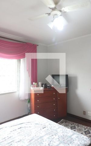 Casa à venda com 169m², 4 quartos e 2 vagasQuarto 1
