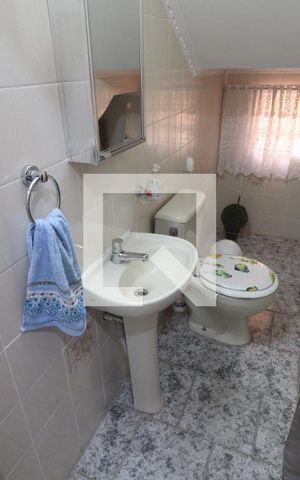 Casa à venda com 169m², 4 quartos e 2 vagasLavabo