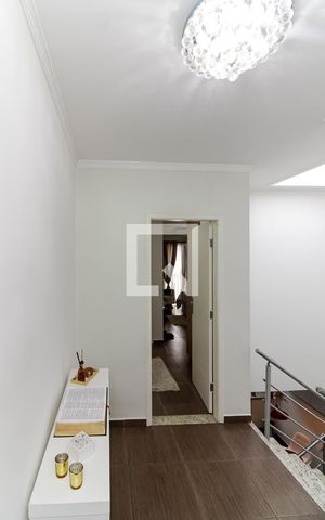 Casa à venda com 157m², 3 quartos e 3 vagasHall dos Quartos