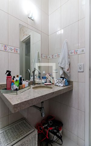 Casa à venda com 157m², 3 quartos e 3 vagasBanheiro da Suíte 2