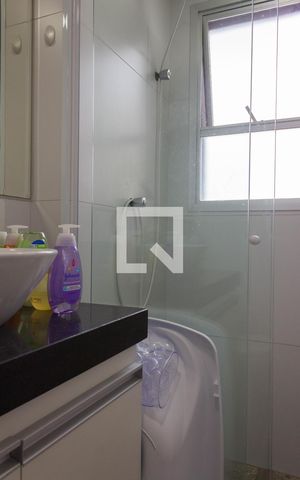Apartamento à venda com 64m², 2 quartos e 1 vagaBanheiro da Suíte 1