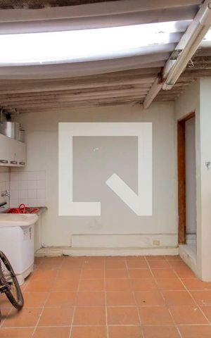 Casa à venda com 400m², 5 quartos e 5 vagasCasa 1 Área de Serviço