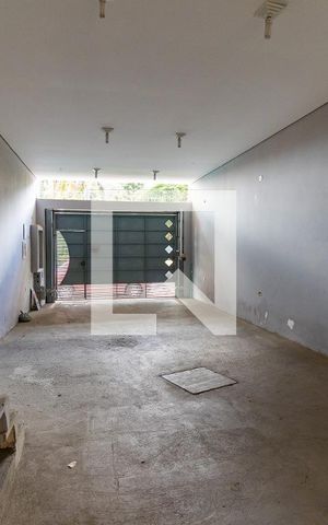 Casa para alugar com 100m², 3 quartos e 2 vagas Casa para alugar com 100m², 3 quartos e 2 vagasGaragem