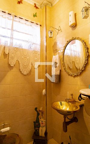 Casa à venda com 160m², 3 quartos e 2 vagas Casa à venda com 160m², 3 quartos e 2 vagasLavabo