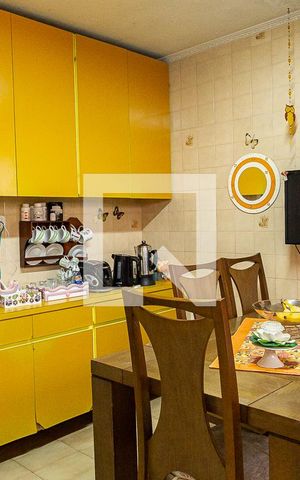 Casa à venda com 160m², 3 quartos e 2 vagas Casa à venda com 160m², 3 quartos e 2 vagasCozinha