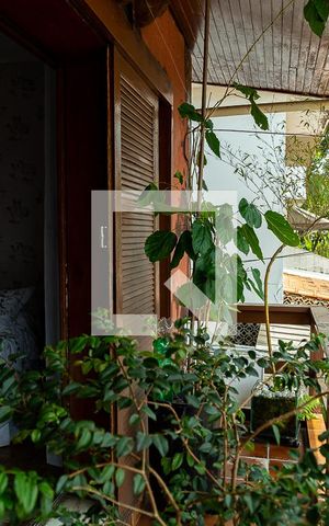 Casa à venda com 160m², 3 quartos e 2 vagas Casa à venda com 160m², 3 quartos e 2 vagasVaranda da Suíte