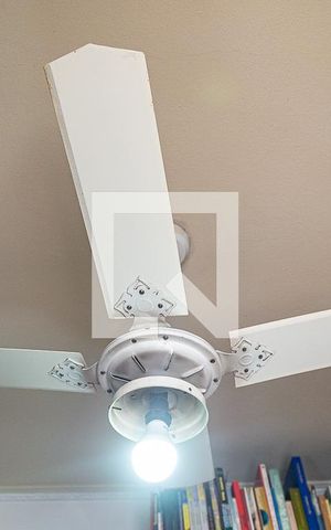 Casa à venda com 160m², 3 quartos e 2 vagas Casa à venda com 160m², 3 quartos e 2 vagasQuarto 2 - Ventilador
