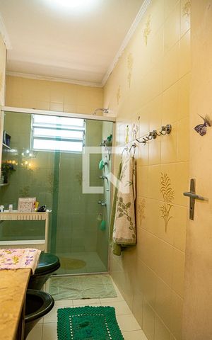Casa à venda com 160m², 3 quartos e 2 vagas Casa à venda com 160m², 3 quartos e 2 vagasBanheiro da Suíte
