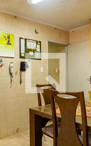 Casa à venda com 160m², 3 quartos e 2 vagas Casa à venda com 160m², 3 quartos e 2 vagasCozinha