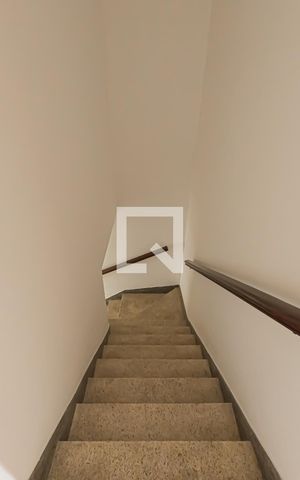 Casa à venda com 180m², 2 quartos e 2 vagasCorredor