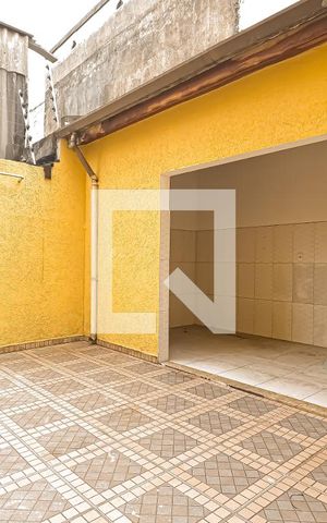 Casa à venda com 180m², 2 quartos e 2 vagasQuintal