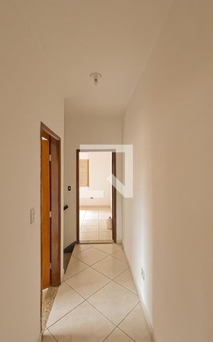 Casa à venda com 180m², 2 quartos e 2 vagasCorredor