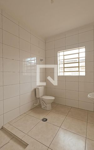 Casa à venda com 180m², 2 quartos e 2 vagasBanheiro