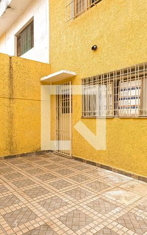 Casa à venda com 180m², 2 quartos e 2 vagasQuintal