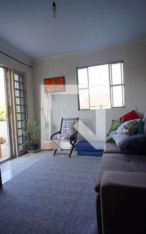Casa à venda com 300m², 9 quartos e 4 vagasSala