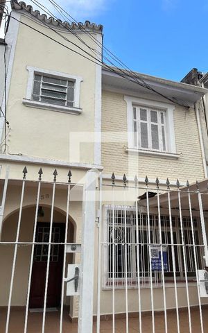 Casa à venda com 115m², 3 quartos e 2 vagasFachada