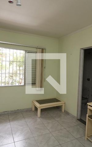 Casa para alugar com 110m², 2 quartos e 2 vagasSuite
