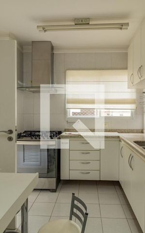 Apartamento para alugar com 147m², 3 quartos e 3 vagas Apartamento para alugar com 147m², 3 quartos e 3 vagasCozinha