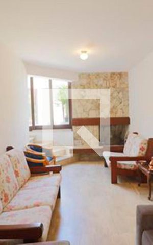 Casa à venda com 532m², 6 quartos e 4 vagasSala de estar
