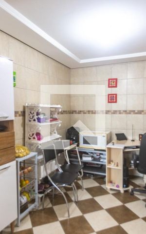 Casa à venda com 364m², 4 quartos e 6 vagas Casa à venda com 364m², 4 quartos e 6 vagasCozinha