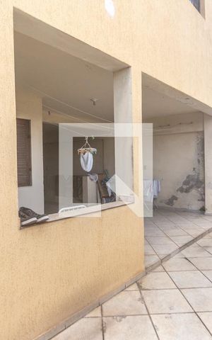 Casa à venda com 364m², 4 quartos e 6 vagas Casa à venda com 364m², 4 quartos e 6 vagasQuintal