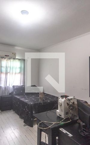 Casa à venda com 364m², 4 quartos e 6 vagas Casa à venda com 364m², 4 quartos e 6 vagasQuarto 1