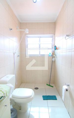 Casa à venda com 180m², 2 quartos e 3 vagasBanheiro