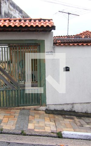 Casa à venda com 180m², 2 quartos e 3 vagasFachada