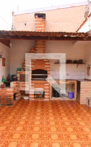 Casa à venda com 180m², 2 quartos e 3 vagasChurrasqueira