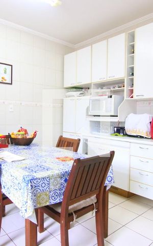 Casa à venda com 180m², 2 quartos e 3 vagasCozinha
