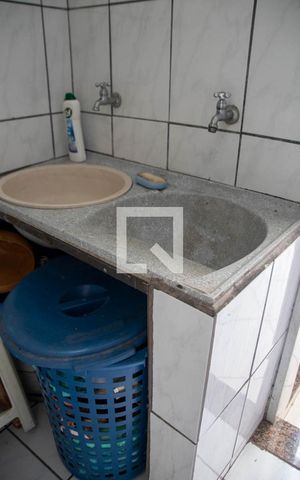 Casa à venda com 200m², 3 quartos e 2 vagas Casa à venda com 200m², 3 quartos e 2 vagasÁrea de Serviço