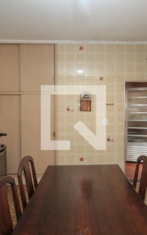Casa à venda com 117m², 3 quartos e 2 vagas Casa à venda com 117m², 3 quartos e 2 vagasCozinha