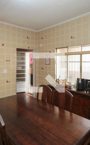 Casa à venda com 117m², 3 quartos e 2 vagas Casa à venda com 117m², 3 quartos e 2 vagasCozinha