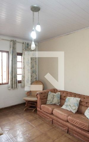 Casa à venda com 117m², 3 quartos e 2 vagas Casa à venda com 117m², 3 quartos e 2 vagasSala