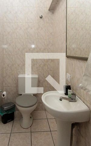 Casa à venda com 117m², 3 quartos e 2 vagas Casa à venda com 117m², 3 quartos e 2 vagasbanheiro