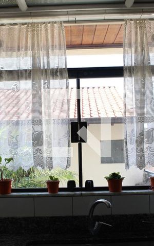 Casa à venda com 398m², 3 quartos e 4 vagasDetalhe - Cozinha - Janela