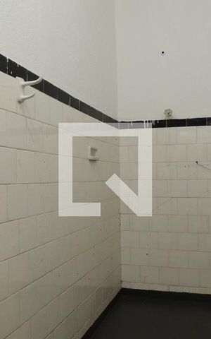 Casa para alugar com 280m², 3 quartos e 6 vagasBanheiro de Serviço