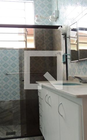 Casa para alugar com 280m², 3 quartos e 6 vagasBanheiro Social