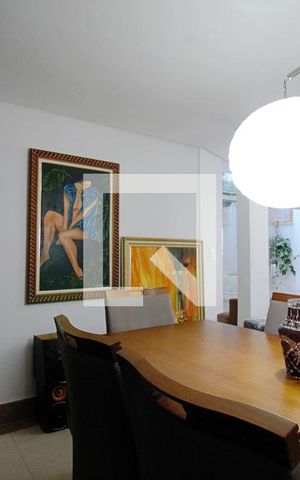 Casa de condomínio para alugar com 340m², 3 quartos e 3 vagas Casa de condomínio para alugar com 340m², 3 quartos e 3 vagasSala 2