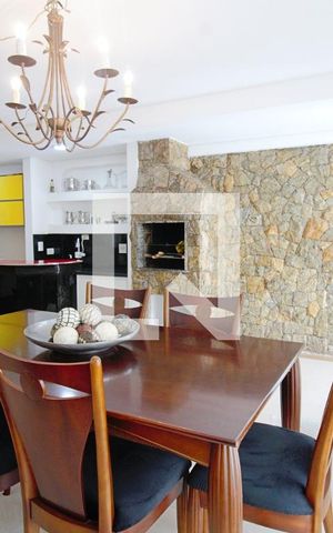 Casa de condomínio para alugar com 340m², 3 quartos e 3 vagas Casa de condomínio para alugar com 340m², 3 quartos e 3 vagasSala gourmet