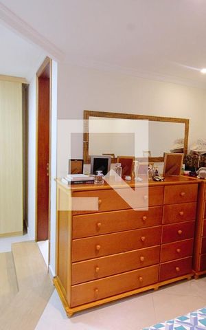 Casa de condomínio para alugar com 340m², 3 quartos e 3 vagas Casa de condomínio para alugar com 340m², 3 quartos e 3 vagasSuíte 1
